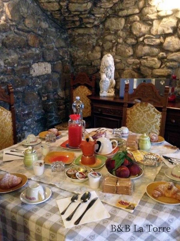 Bed and Breakfast La Torre Дольчеаккуа Экстерьер фото